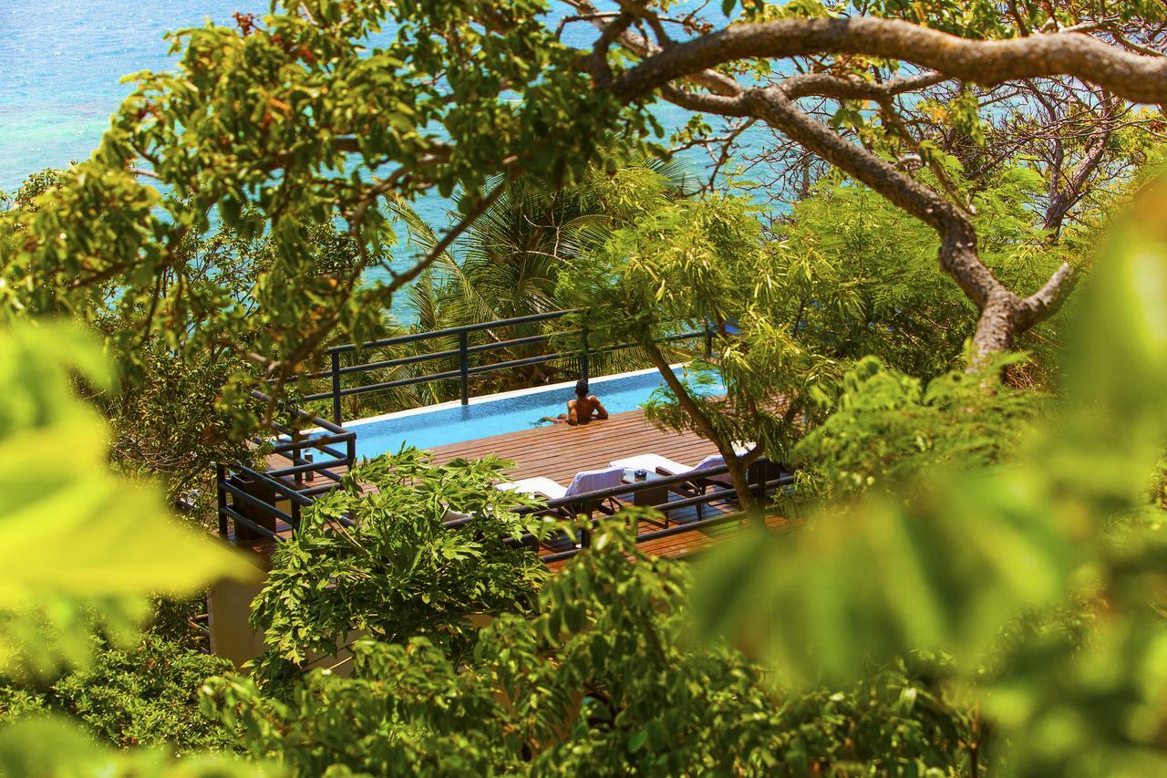 Hotel Deep Blue à Providencia  Extérieur photo